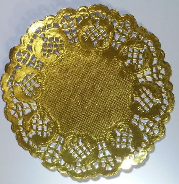 PAPEL RENDADO METALIZADO DOILIES 12.5 CM DOURADO