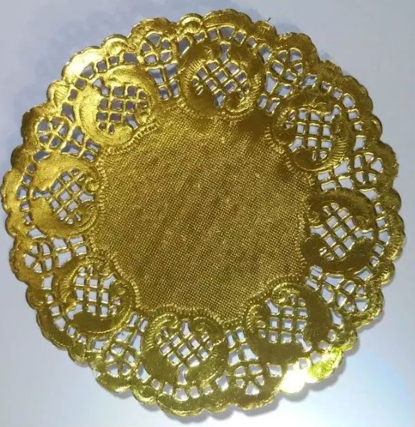 TOALHA DE PAPEL RENDADO DOILIES 18,5 CM DOURADO